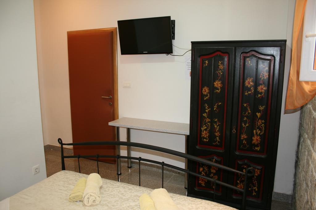 Rooms And Apartments Emily Split Exterior foto